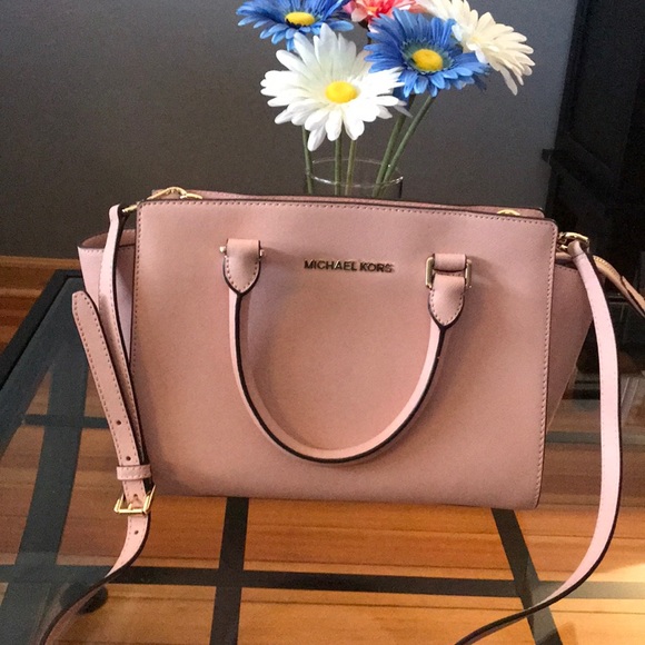 Michael Kors Handbags - Michael Kors Saffiano Leather Handbag